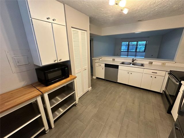 283 SHERWOOD DRIVE 283U, Bradenton, FL 34210