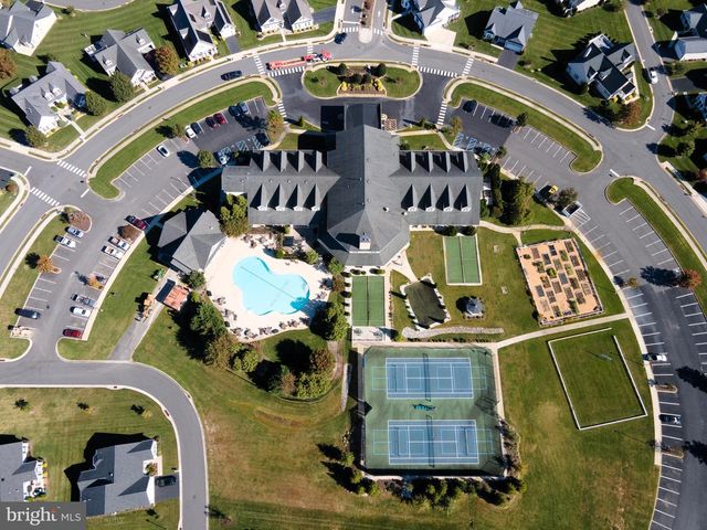 300 NOBLES POND XING, Dover, DE 19904