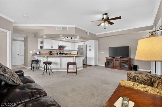 6901 Cobre Azul Avenue 202, Las Vegas, NV 89108