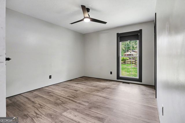 238 W Wedgewood Circle, Newnan, GA 30263
