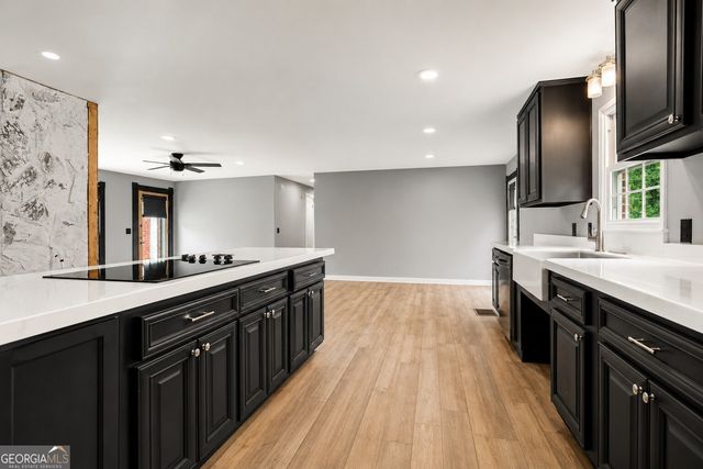 238 W Wedgewood Circle, Newnan, GA 30263