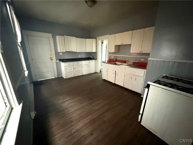 1506 Oneida Street, Utica, NY 13501