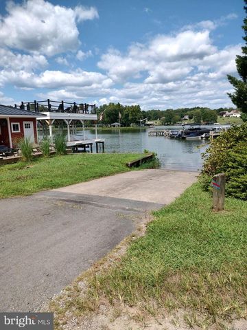 6206 EDS RD, Mineral, VA 23117