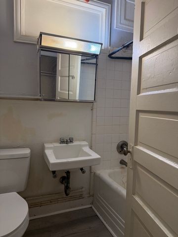 306 W Elm St 8, Brockton, MA 02301