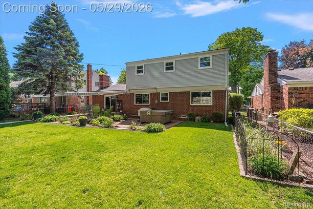 14250 Cranston Street, Livonia, MI 48154
