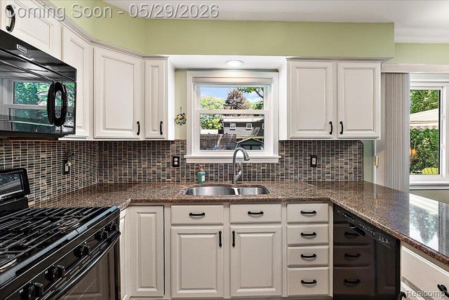 14250 Cranston Street, Livonia, MI 48154