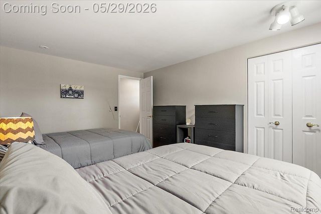 14250 Cranston Street, Livonia, MI 48154
