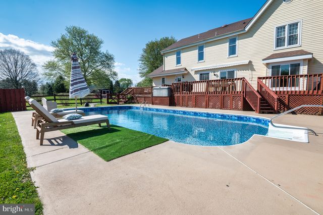 11 MEADOW WOOD LN, Landenberg, PA 19350