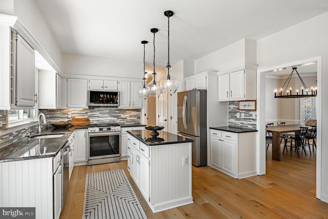 11 MEADOW WOOD LN, Landenberg, PA 19350