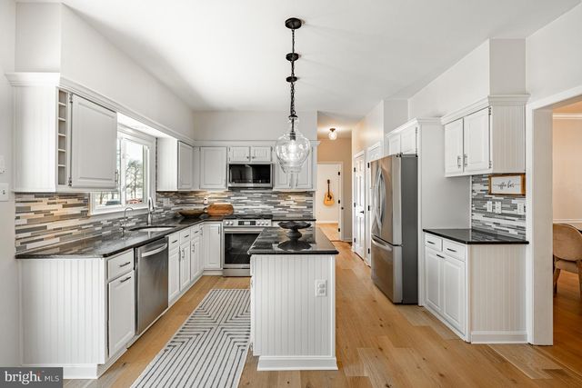 11 MEADOW WOOD LN, Landenberg, PA 19350