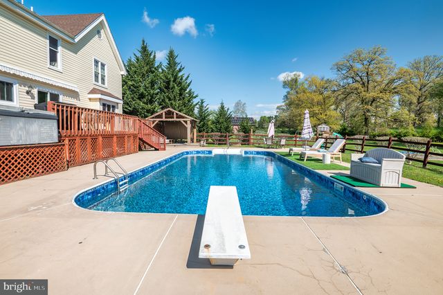 11 MEADOW WOOD LN, Landenberg, PA 19350