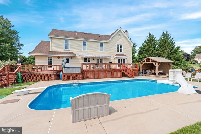 11 MEADOW WOOD LN, Landenberg, PA 19350
