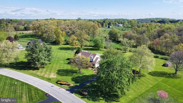 11 MEADOW WOOD LN, Landenberg, PA 19350