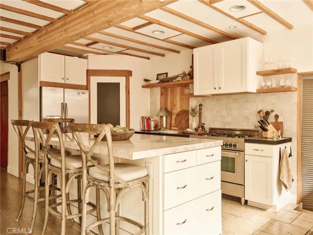 255 Hemlock, Lake Arrowhead, CA 92352