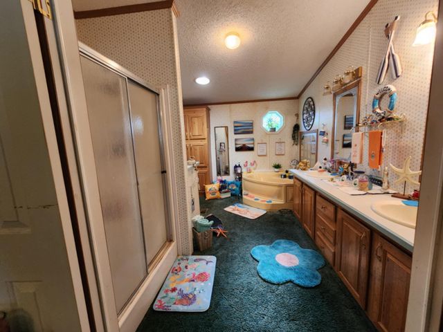 108 Mesquite LN, Burnet, TX 78611