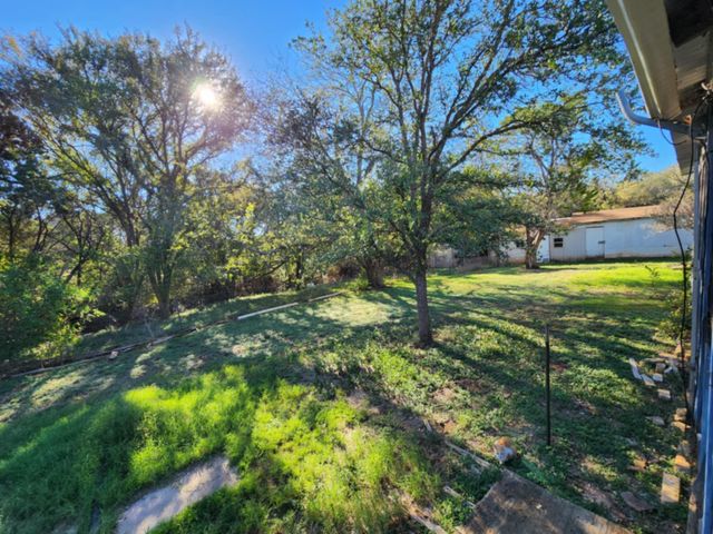 108 Mesquite LN, Burnet, TX 78611