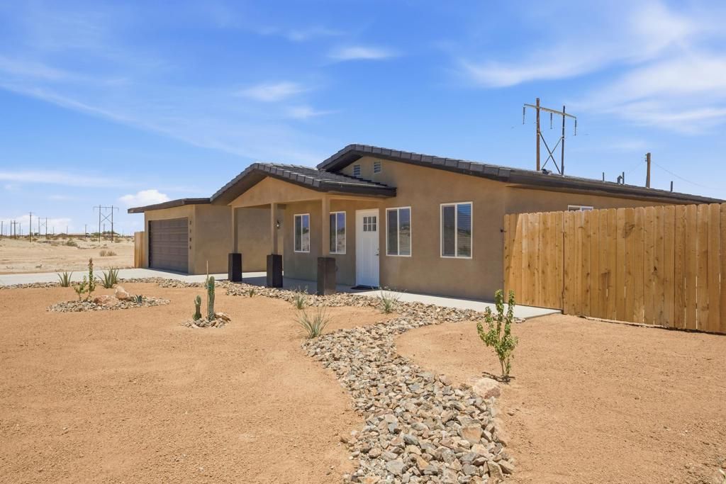 Image 1 of property listing at 2184 Riviera Court, Thermal, CA 92274