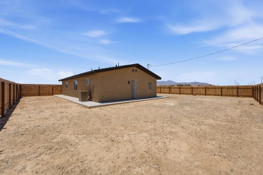Image 23 of property listing at 2184 Riviera Court, Thermal, CA 92274