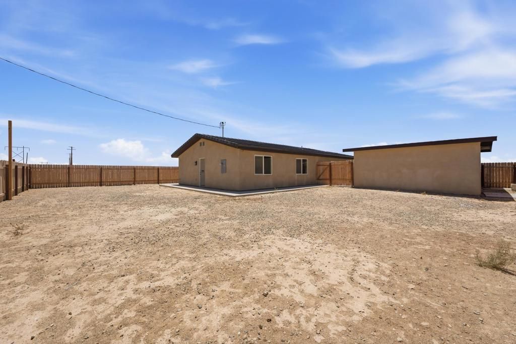 Image 24 of property listing at 2184 Riviera Court, Thermal, CA 92274