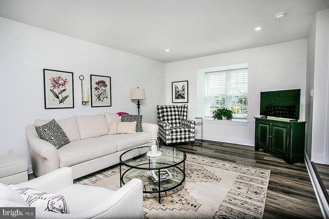 205 TUPELO GROVE, Ambler, PA 19002
