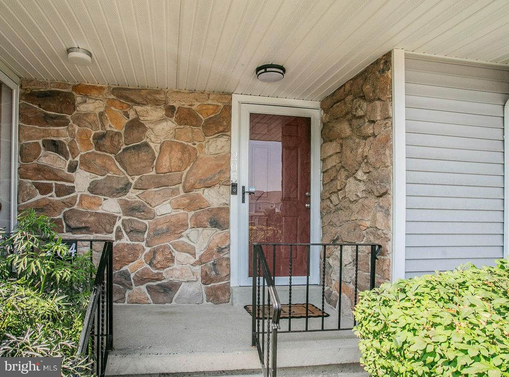 205 TUPELO GROVE, Ambler, PA 19002
