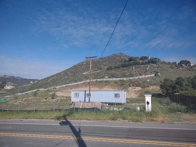 5352 Dehesa Rd, El Cajon, CA 92019