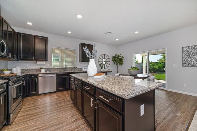 7136 Corvus Cir, Roseville, CA 95747