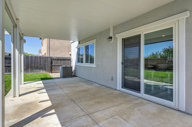 7136 Corvus Cir, Roseville, CA 95747