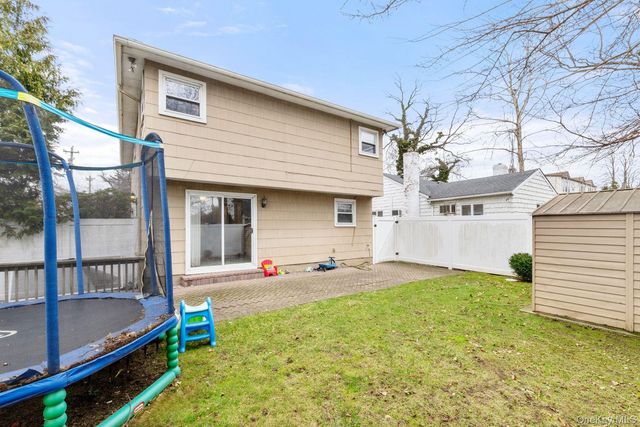 409 barnard Avenue, Woodmere, NY 11559