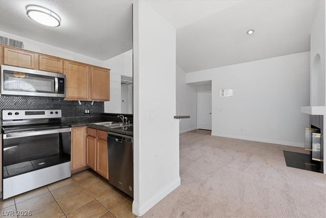 9325 West Desert Inn Road 218, Las Vegas, NV 89117