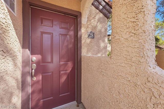 9325 West Desert Inn Road 218, Las Vegas, NV 89117