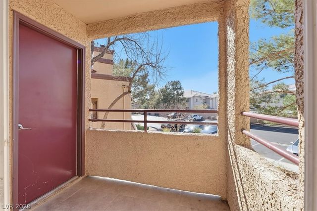 9325 West Desert Inn Road 218, Las Vegas, NV 89117