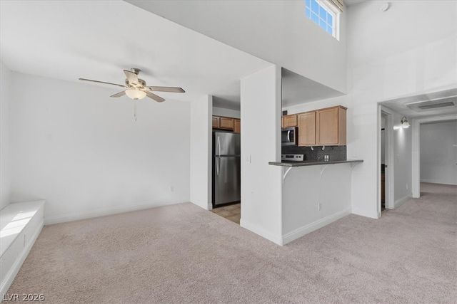 9325 West Desert Inn Road 218, Las Vegas, NV 89117