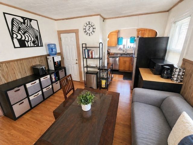33 Jefferson St 3, Cambridge, MA 02141