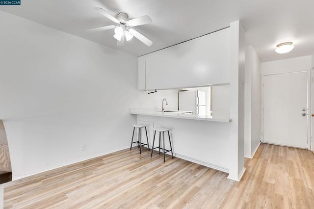 1731 Ellis St 16, Concord, CA 94520