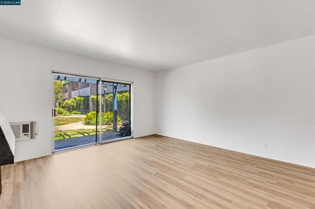 1731 Ellis St 16, Concord, CA 94520