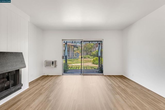 1731 Ellis St 16, Concord, CA 94520