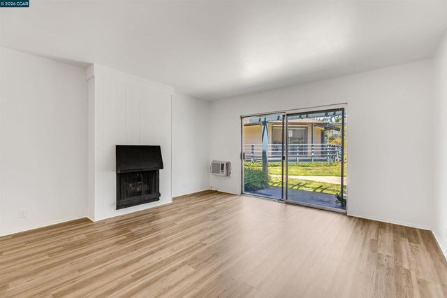 1731 Ellis St 16, Concord, CA 94520