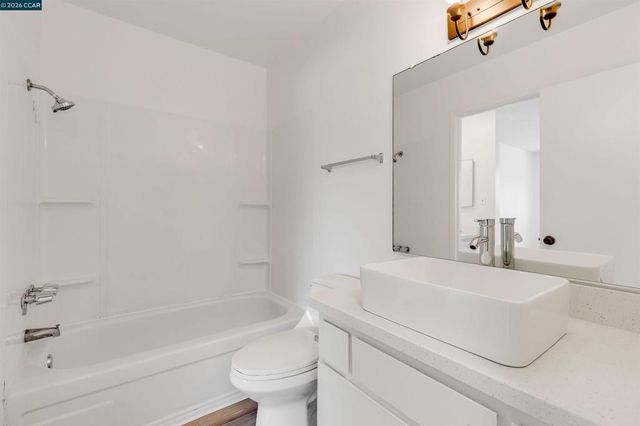 1731 Ellis St 16, Concord, CA 94520