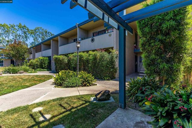1731 Ellis St 16, Concord, CA 94520