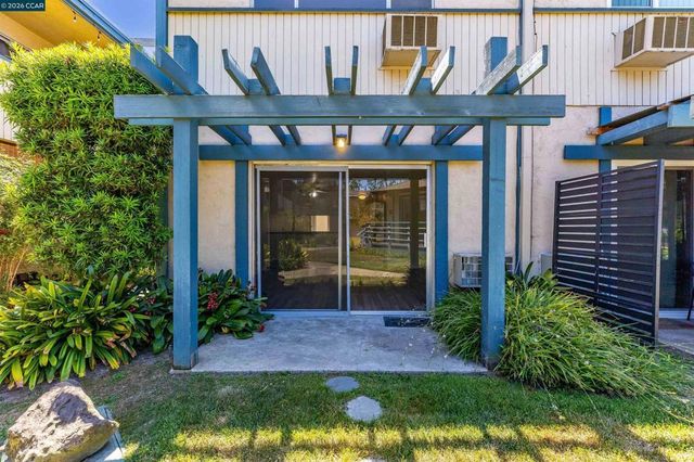1731 Ellis St 16, Concord, CA 94520
