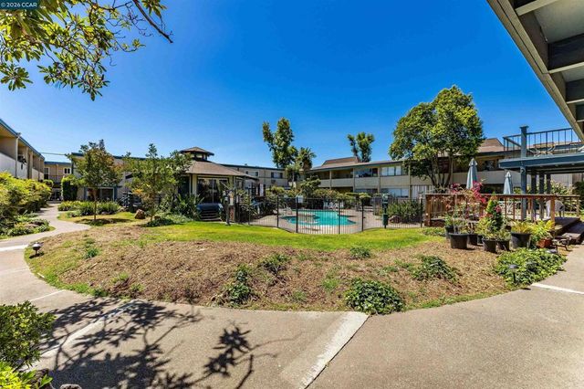 1731 Ellis St 16, Concord, CA 94520