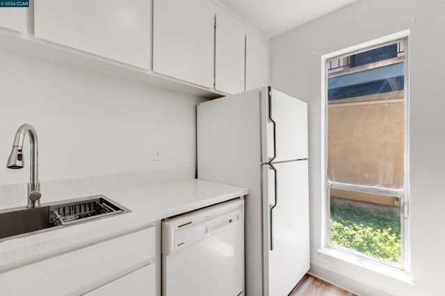 1731 Ellis St 16, Concord, CA 94520