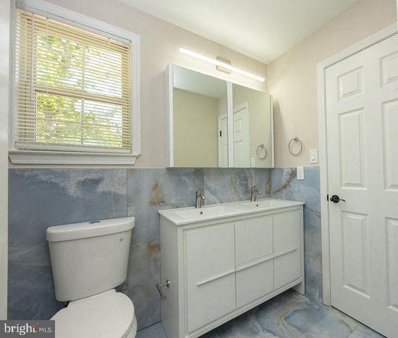 199 LAKE DR, Atco, NJ 08004