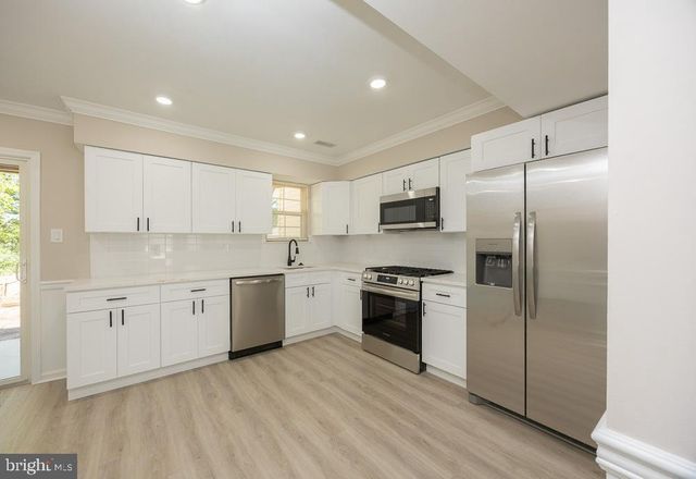199 LAKE DR, Atco, NJ 08004