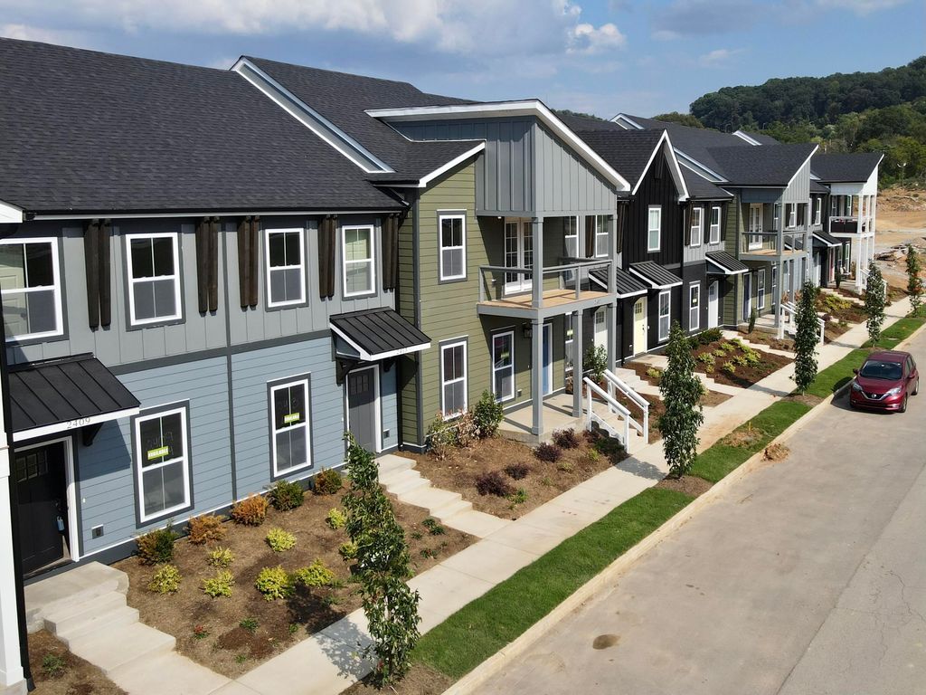 2429 E 17th Street, Chattanooga, TN 37404