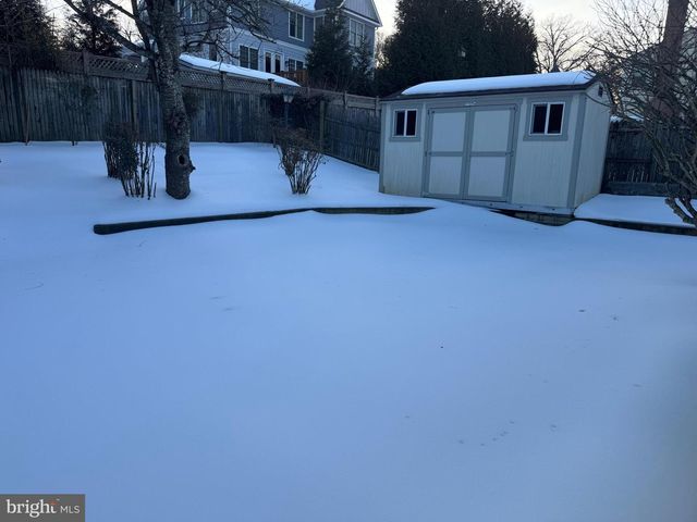 9207 HUNTING PINES PL, Fairfax, VA 22032