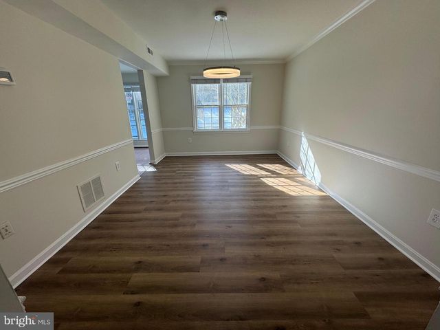 9207 HUNTING PINES PL, Fairfax, VA 22032