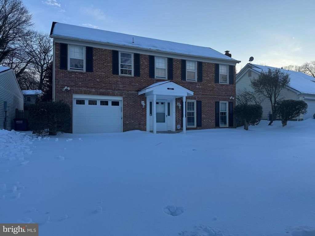 9207 HUNTING PINES PL, Fairfax, VA 22032