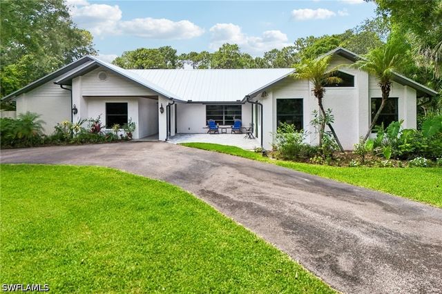 4980 Tamarind Ridge DR, Naples, FL 34119